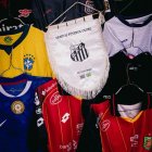 Símbolos del Deportivo Cuenca y Santos en las redes del equipo brasileño.