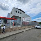 Centro Forense Zonal 1 de Esmeraldas, donde se realizan las autopsias y peritajes tras el hallazgo del expolicía Wilmer Bejarano Bravo.