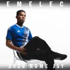 Luis Fernando León luciendo la camiseta de Emelec.