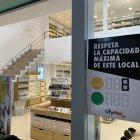 En el City Mall hay anuncias sobre el respeto hacia el distanciamiento social.