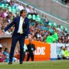 Guillermo Almada, el entrenador del Santos de México. Antes dirigió a Barcelona.