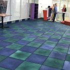  Este espacio de cuidados será gratuito y contará con un cuarto-dormitorio, cocina, área de lectura, sala de estar, un teatro-escenario, baño, entre otros áreas de distracción para los menores. 