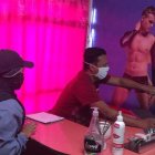 La Intendencia y los agentes de control irrumpieron en esa casa de citas.