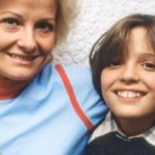  El artista Luis Miguel junto a su madre. 