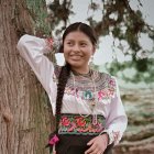  La indígena, oriunda de Saraguro (Loja), desfiló por la alfombra amarilla en el Frontón México, el lugar donde se desarrollaron en la Ciudad de México. 