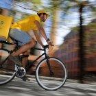  Compañía Glovo cumple un año en Ecuador y suma unos 1.000 repartidores. En Quito y Cuenca el 50 % son venezolanos. 