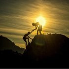 Uno de los beneficios de amar al prójimo y ayudarlo es la felicidad, que mejora todos los sistemas del cuerpo humano.