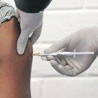 Se espera que para septiembre se pueda comercializar la inyección contra el covid-19.