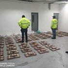 Los agentes de Antinarcóticos encontraron el alcaloide escondido en un tráiler que llevaba chatarra.