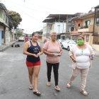 Las mascotas de las moradoras Wendy Sáenz, Maribel Carranza y Edna Macías murieron envenenadas la última semana de agosto.