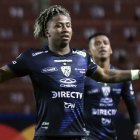 Angelo Preciado de Independiente del Valle y un golazo en la Copa Libertadores.