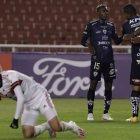 Flamengo perdió por goleada en Quito ante Independiente y este amrtes visita  Barcelona.