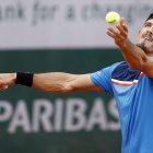 Emilio Gómez y su debut en Roland Garros, 30 años después que su padre Andrés hizo historia.
