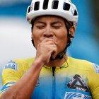 Jonathan Caicedo, luciendo el amarillo, azul y rojo en su uniforme, celebra tras ganar la tercera etapa del Giro de Italia.

 CYCLING-ITA-GIRO-2020-STAGE 3