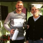 Javier Burrai junto a su padre Óscar, quien falleció la semana anterior.