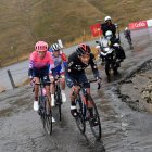 Richard Carapaz analizó que “queda lo más duro de la vuelta, los puertos serios que van a marcar mucha diferencia”.