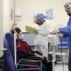 En el hospital del IESS del Sur se atienden a 100 personas diarias, tanto de COVID como de otras patologías.



10 DE NOVIEMBRE DEL 2020

. Angelo Chamba. (ag-extra ag-expreso ag-quito)