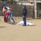 Ángel Tobías Quijije Macías fue cubierto con una sábana.