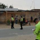 La policía llegó al sitio para hacer las investigaciones.