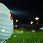 Todos se olvidaron de la mascarilla en los reclamos de los hinchas a los jugadores de Barcelona.