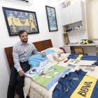 Diego Armando Rodic tiene decorado su cuarto con gráficas de Boca Juniors y de Maradona.