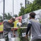 Javier Burrai en un momento del entrenamiento fuera de su arco.