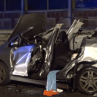 El auto en que viajaba la familia ecuatoriana quedó totalmente destrozado.