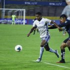 Emelec se frenó ante Independiente del Valle que terminó goleando. 



  
9 DE DICIEMBRE DEL 2020 
API 
Agencia (ag-expreso ag-extra ag-Quito)