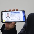 El documento digital es más seguro y tendrá el mismo costo y vigencia que la especie física.