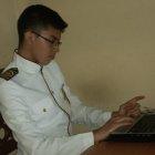 El estudiante José Méndez recaba información para elaborar su proyecto relacionado al trabajo infantil.