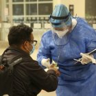 Los controles sanitarios en los aeropuertos de Quito y Guayaquil son rigurosos, según el MSP.