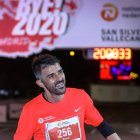 El exfutbolista David Villa se estrenó como corredor.