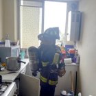 Los Bomberos de Quito  estabilizaron a los afectados por inhalación.