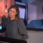 La entrevistadora y el político tomaron con humor lo sucedido.