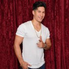 El cantante tiene previsto hacer un documental sobre su vida y su carrera, este año.