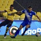 El argentino Leandro Vega se destaca como defensa central de Emelec.