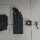 Las piezas del automotor previamente robadas por los pillos para luego exigir dinero a cambio de ellas al propietario.