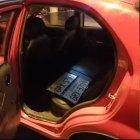 El auto en el que se llevaron a un hombre.