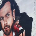 La imagen del presentador está en la avenida principal de La prosperina en Guayaquil.