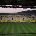 Las luminarias del estadio Monumental en el ojo de la tormenta.
