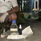 Momentos cuando tomaron las muestras del agua para llevarlas a análisis técnicos