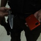 El detenido tenía en su poder el celular que sustrajo y el cuchillo con el que intimidó a la perjudicada.