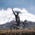 Richard Carapaz entrenó en la ruta al Volcán Cotopaxi.
