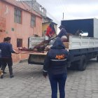 Las autoridades llegaron en el momento que estaban matando a un animal.