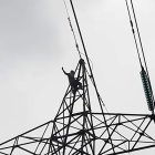 Cristian Estrella escaló una torre eléctrica para intentar suicidarse.