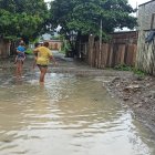 El agua inundó los hogares de varios guayaquileños.