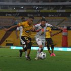 La Comisión Disciplinaria de la FEF, archivó en 2020 el expediente del caso de Byron Castillo.


FOTOS : API 



FECHA 28/02/2021