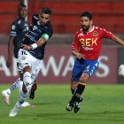 Christian Pellerano de 39 años dando harto fútbol en Independiente del Valle.