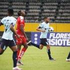 El argentino Lisandro Alzugaray fue protagonista en el Trencito. Falló un penal pero tuvo su revancha al marcar el empate.