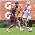 Gonzalo Mastriani entrenando para el partido con Liga de Quito.